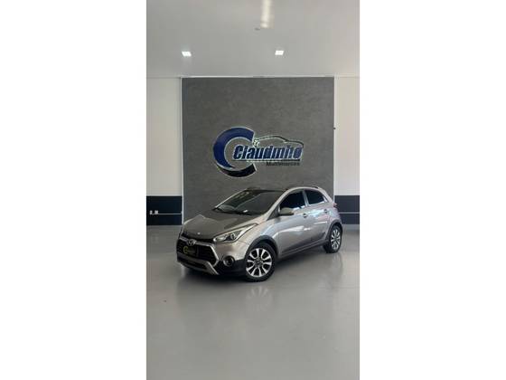 HYUNDAI HB20X 1.6 16V PREMIUM FLEX 4P AUTOMÁTICO HYUNDAI HB20X 1.6 16V PREMIUM FLEX 4P AUTOMÁTICO